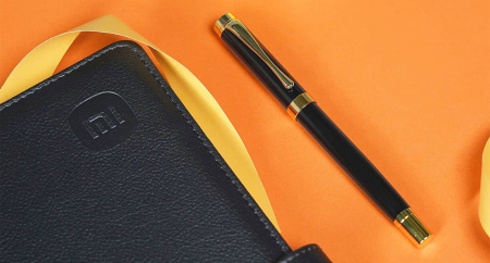 Подарочный набор Xiaomi Exclusive Gift Box (наушники, тетрадь, ручка, кабель) (RHR7398CN)